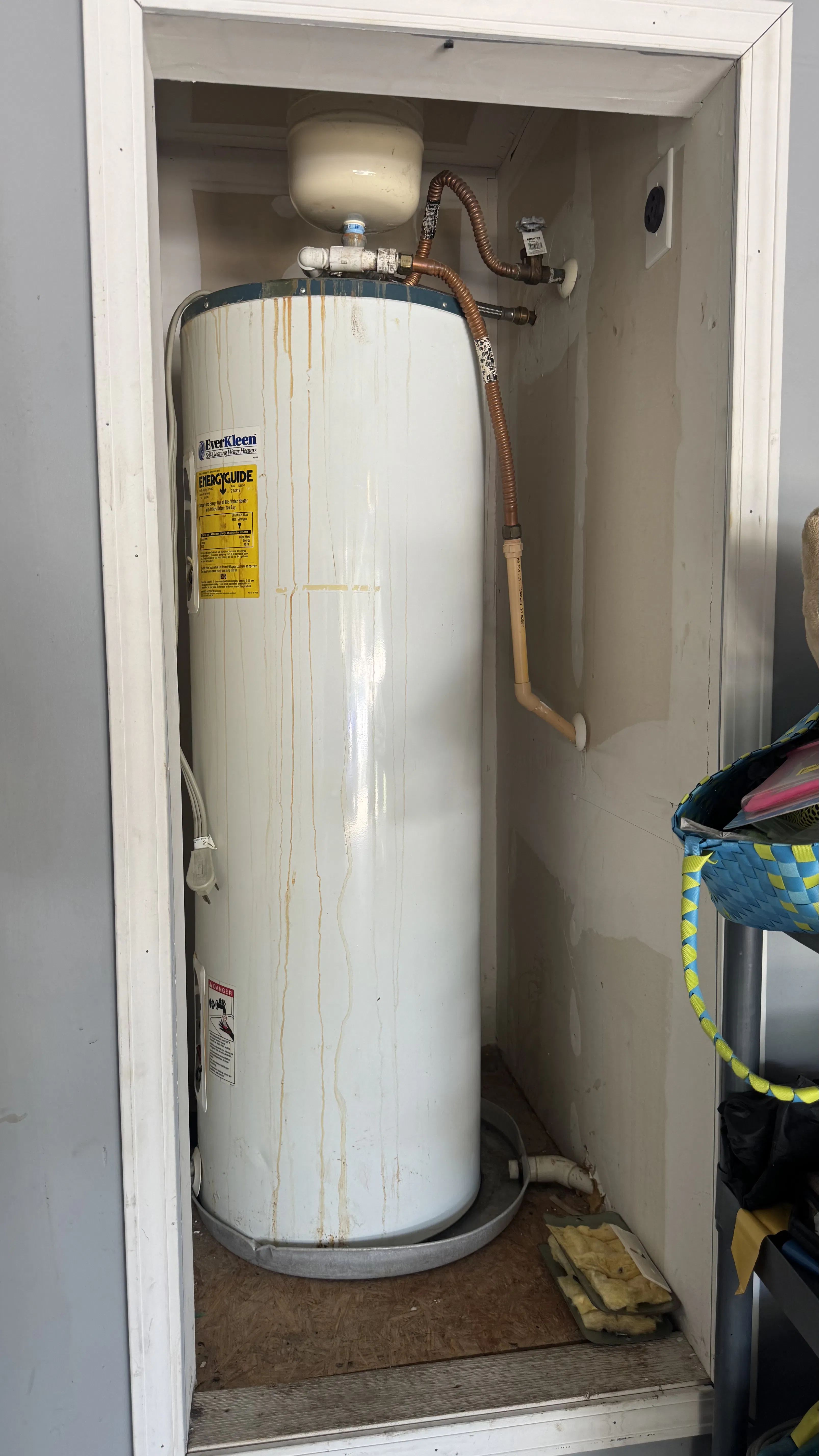 Project Leaking Water Heater Replaced in New Braunfels image