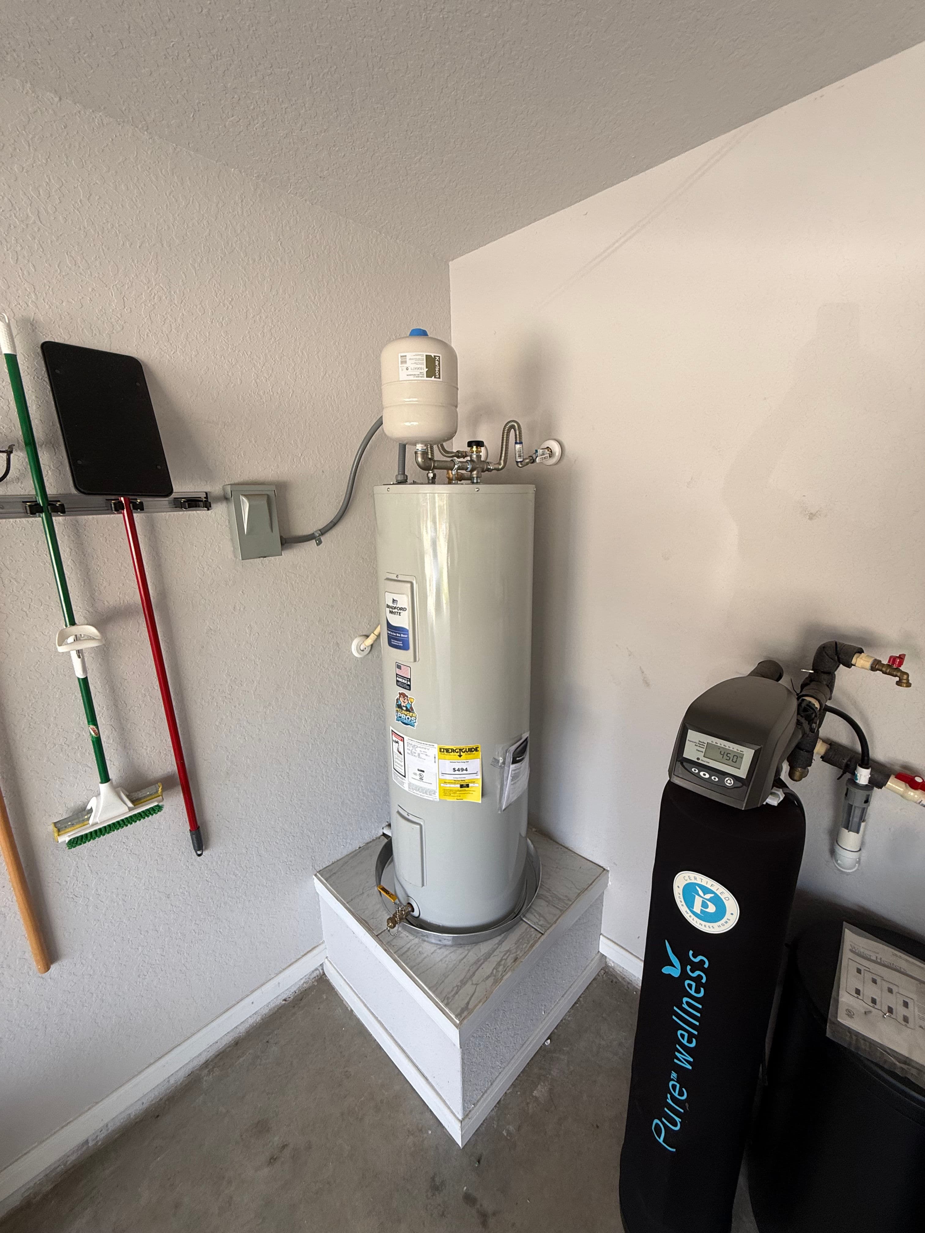 Project Leaking Water Heater Replaced in New Braunfels image